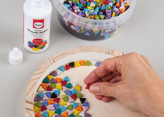 Taca dekoracyjna z mozaiką krok po kroku klejenie