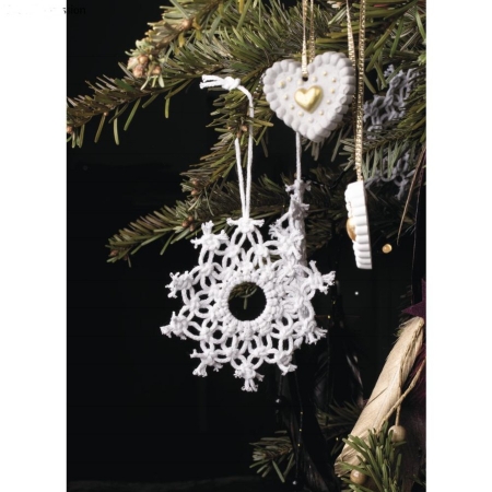 Snieżynka ze sznurka do makramy jako dekoracja bożonarodzeniowa